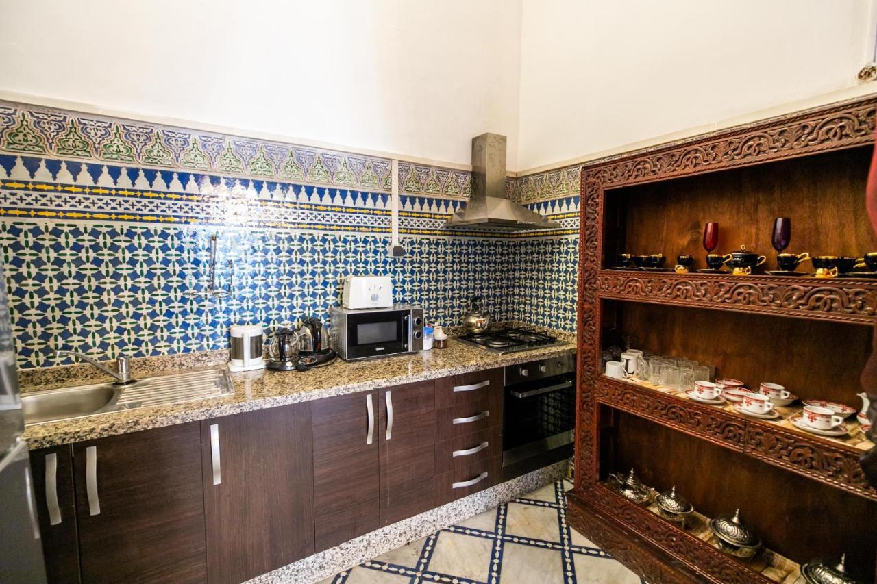 2 Bedroom Charming Apartment פס מראה חיצוני תמונה