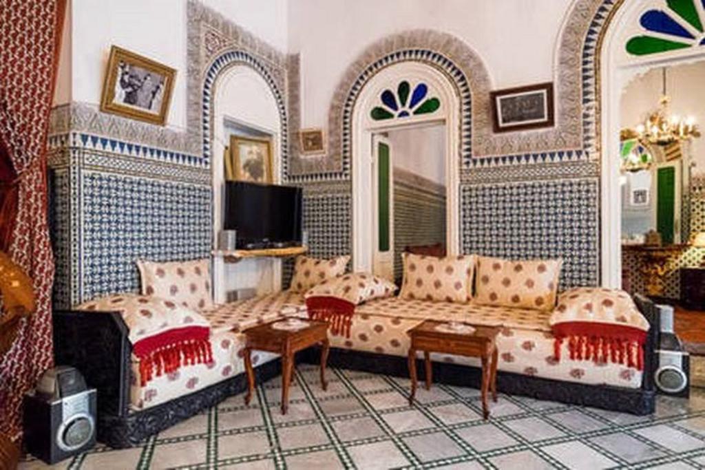 2 Bedroom Charming Apartment פס מראה חיצוני תמונה