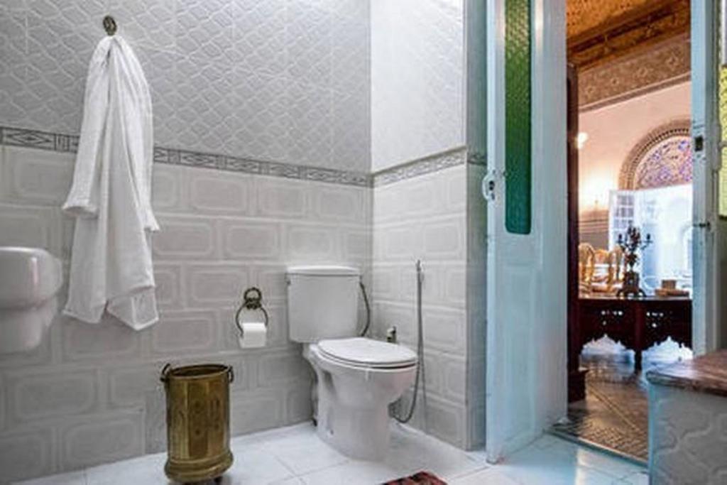 2 Bedroom Charming Apartment פס מראה חיצוני תמונה