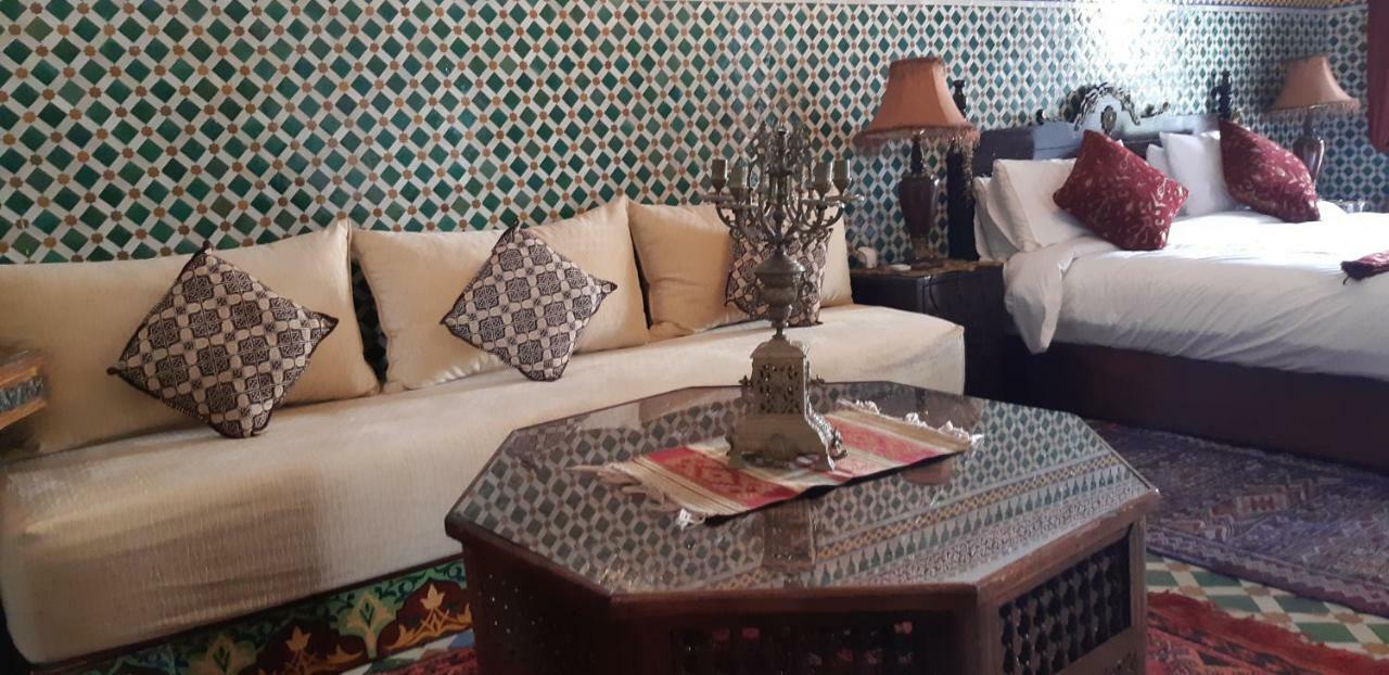 2 Bedroom Charming Apartment פס מראה חיצוני תמונה